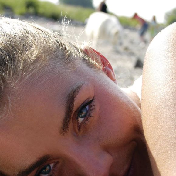Profile Picture of Nadine Thijsse (@nadinethijsse) on Poshmark