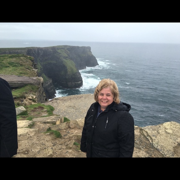 Profile Picture of Laura Eady (@lauraeady1) on Poshmark