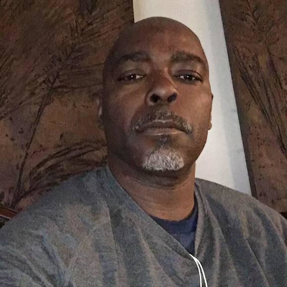 Profile Picture of Devoe Harris (@dekash428) on Poshmark