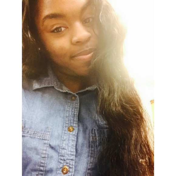 Profile Picture of Denisha Walpool (@dwalpool15) on Poshmark