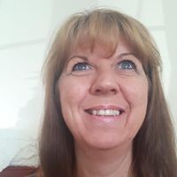 Profile Picture of Julia Fry (@julia-fry-9) on Quora