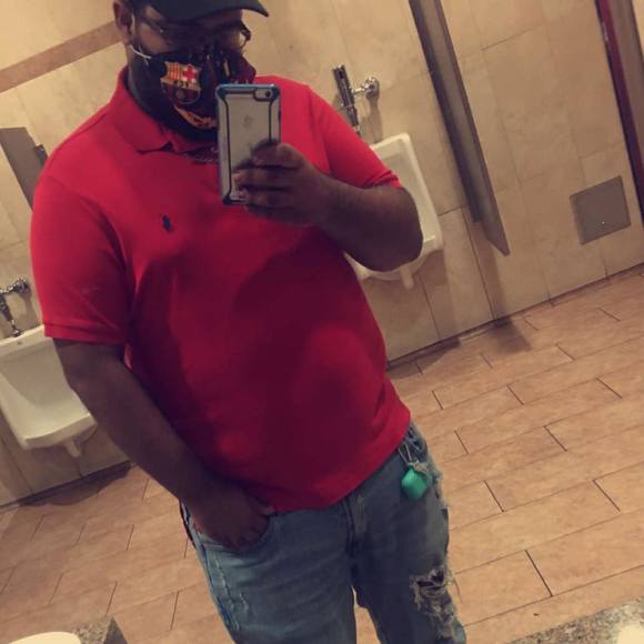 Profile Picture of Jorge Aceituno (@jorgeaceituno71) on Poshmark