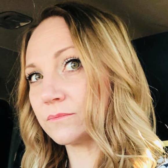 Lisa Galeotti - Poshmark Profile Picture of Lisa Galeotti (@lrgaleotti) on Poshmark