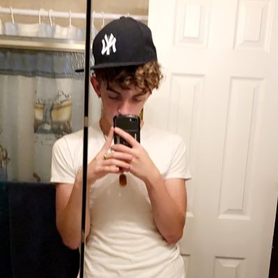 Profile Picture of Nate Tobin (@GuapoNate11) on Twitter