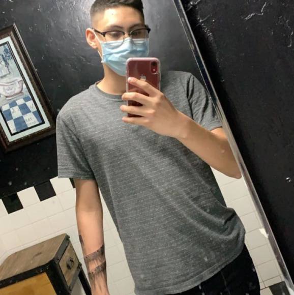 Profile Picture of Luis Lujan (@luislujan2001) on Poshmark