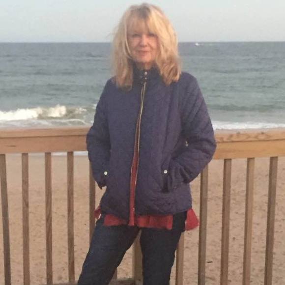 Profile Picture of Diane Scrudato (@dscrudato) on Poshmark
