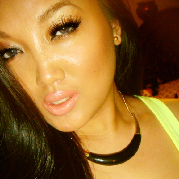 Profile Picture of May Lee (@makeupxa) on Poshmark