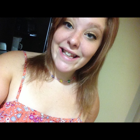 Profile Picture of Erin Bilstein (@erin1995) on Poshmark