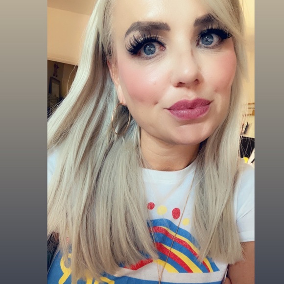 Profile Picture of Merry Miravet (@merrylu1228) on Poshmark