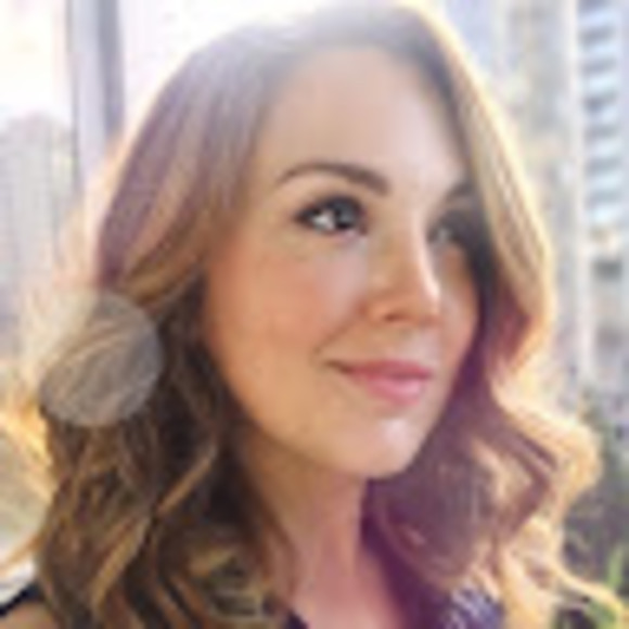 Profile Picture of Kori Depauw (@koridepauw) on Poshmark