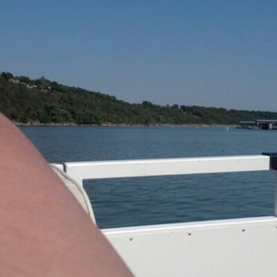Profile Picture of Suzanne Wilkinson (@70livinthedream) on Twitter