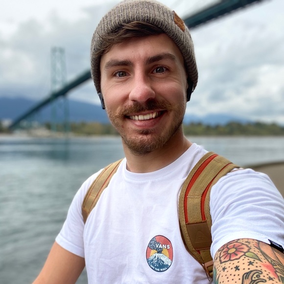 Profile Picture of Ryan James (@ryantjames) on Poshmark