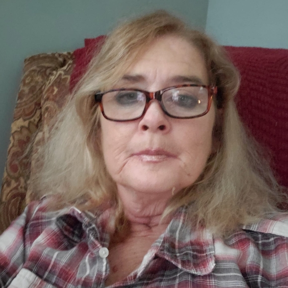 Profile Picture of Patricia Hardesty (@patriciahardest) on Poshmark
