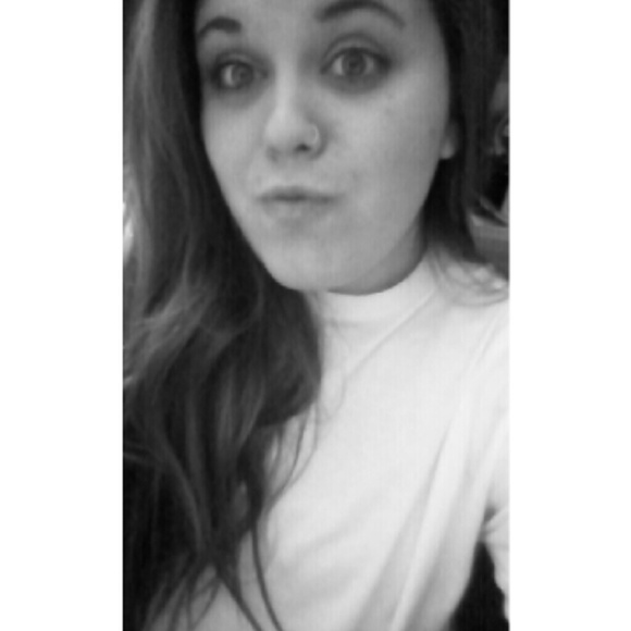 Profile Picture of Haley Bradford (@haley_canae) on Poshmark