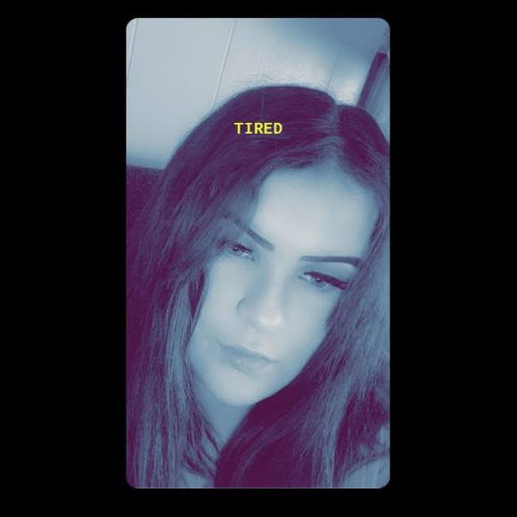 Profile Picture of Stephanie Lessley (@s_lessley) on Poshmark