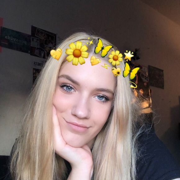 Profile Picture of Trinity Brozovich (@trinbroz) on Poshmark