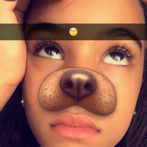 Profile Picture of Tniya Gunning (@x_tg_x) on Poshmark