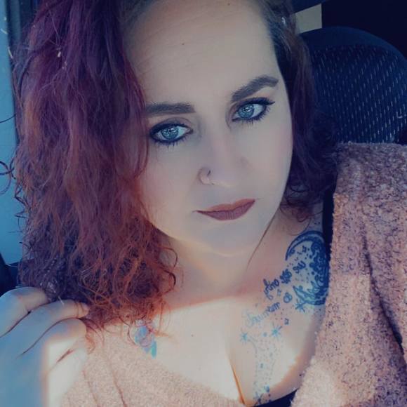 Profile Picture of Carol Salyers mckain (@cjmckain) on Poshmark