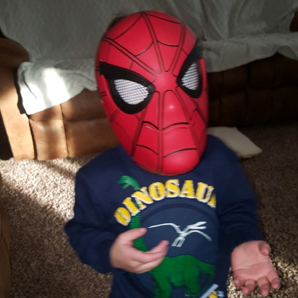 Profile Picture of Sheena Goecks (@sgoecks) on Poshmark