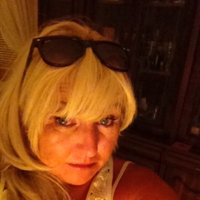 Profile Picture of Lorraine Keane (@Loraine_keane22) on Twitter