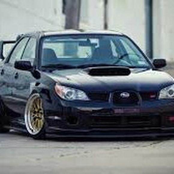 Profile Picture of Oliver Javier (@oliverjavier) on Poshmark