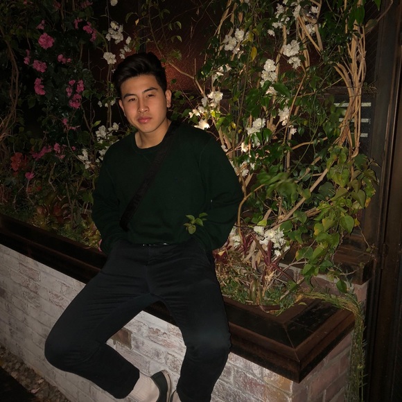 Profile Picture of Matthew Khuu (@matthewkhuu) on Poshmark