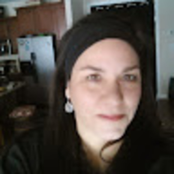 Profile Picture of Hope Matthews (@hopematthews806) on Poshmark