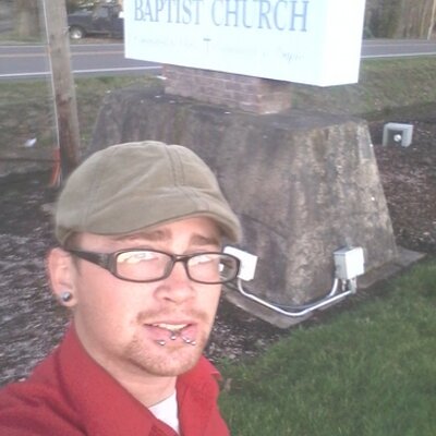 Profile Picture of Joel McClain (@Em0_4_Life) on Twitter