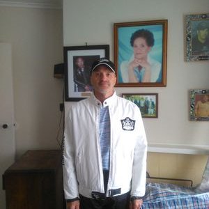 Profile Picture of PETER HODSON (@PETERHODSON10) on Twitter