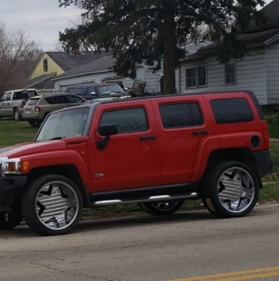 Profile Picture of Gary Clifford (@gary_clifford) on Poshmark