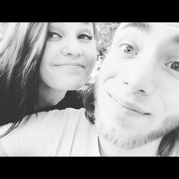 Profile Picture of Jade Cox (@jdcox1) on Poshmark