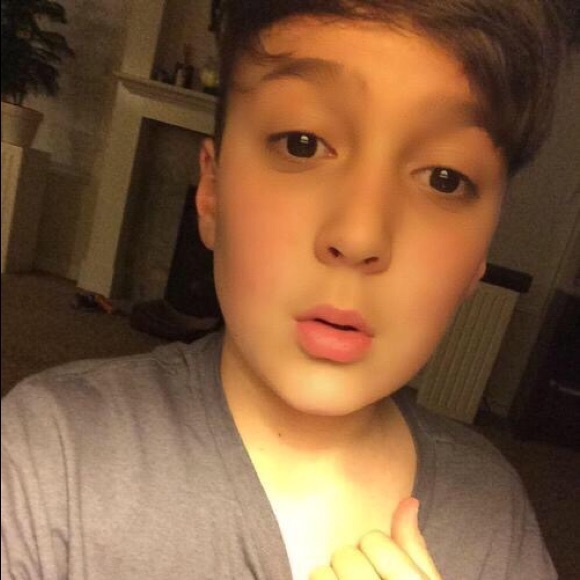 Profile Picture of Michael Axt (@michaelaxt) on Poshmark