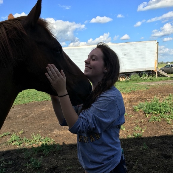 Profile Picture of Emma Pulsinelli (@epulsinelli) on Poshmark