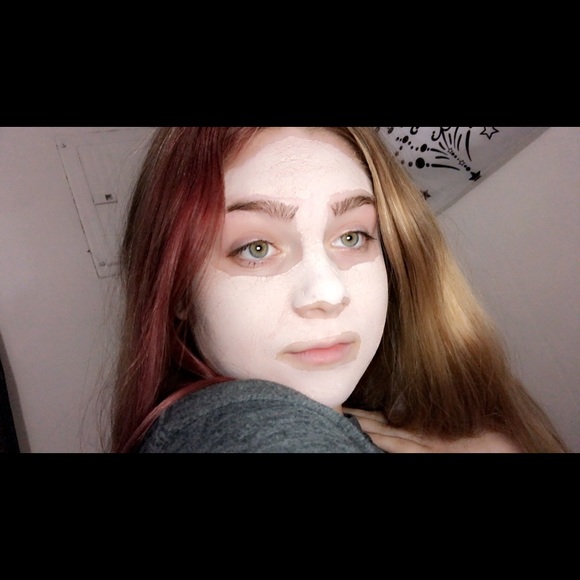 Profile Picture of Sophia Rightnar (@sophia_rightnar) on Poshmark