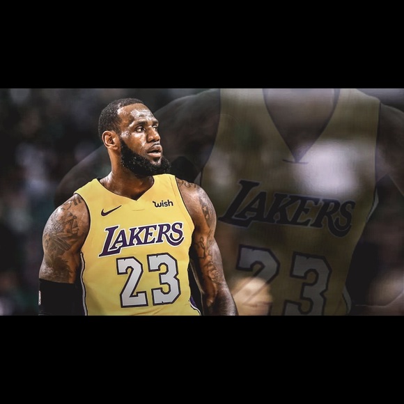 Profile Picture of Tariq Abdullah (@tariqabdullah) on Poshmark