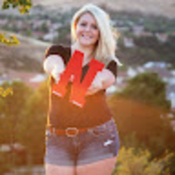 Profile Picture of Marissa Stewart (@marissaste497) on Poshmark