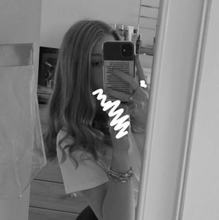 Profile Picture of Lily Barlow (@lily.barlow.1048) on Facebook