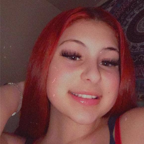 Profile Picture of Angeleena Everts (@angeleenaeverts) on Poshmark