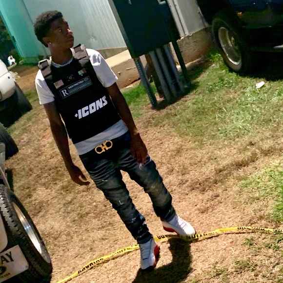 Jahsavian Mardenborough - Poshmark Profile Picture of Jahsavian Mardenborough (@lilscoot273) on Poshmark