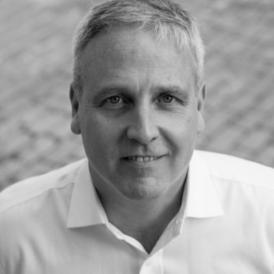 Profile Picture of Nigel Williams (@ChapeauToYou) on Twitter