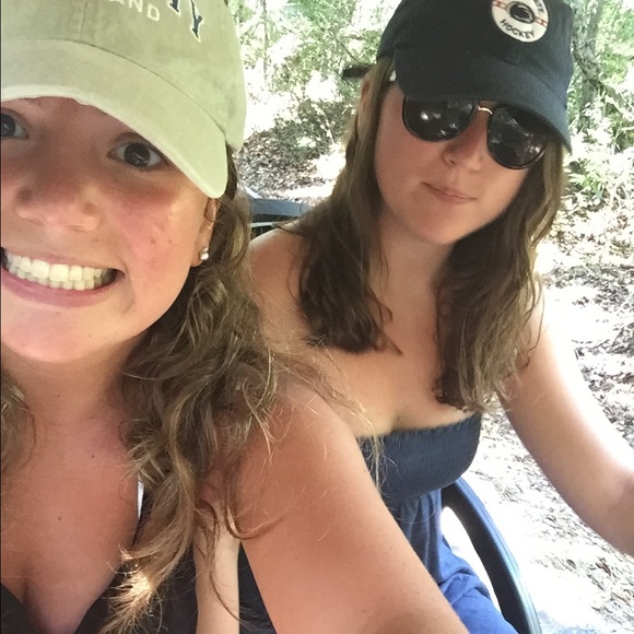 Profile Picture of Rebecca Spritzer (@rspritzer17) on Poshmark