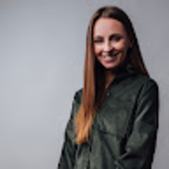 Profile Picture of Johanna dorothee Redecker (@johannadorothee) on Poshmark