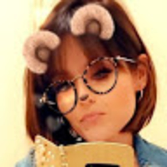 Mayra Galvan - Poshmark Profile Picture of Mayra Galvan (@mayle0721) on Poshmark