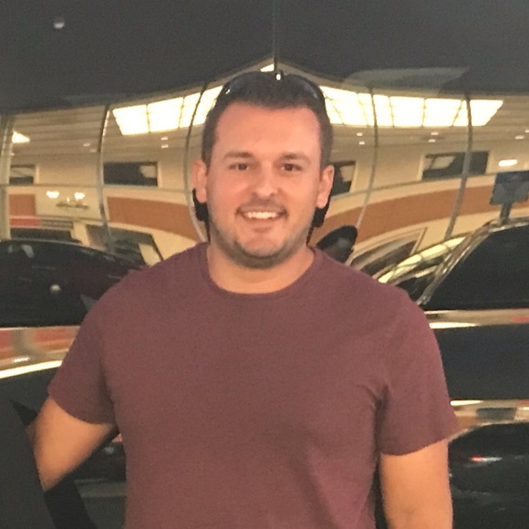Profile Picture of Jason Starkey (@jason3182) on Poshmark