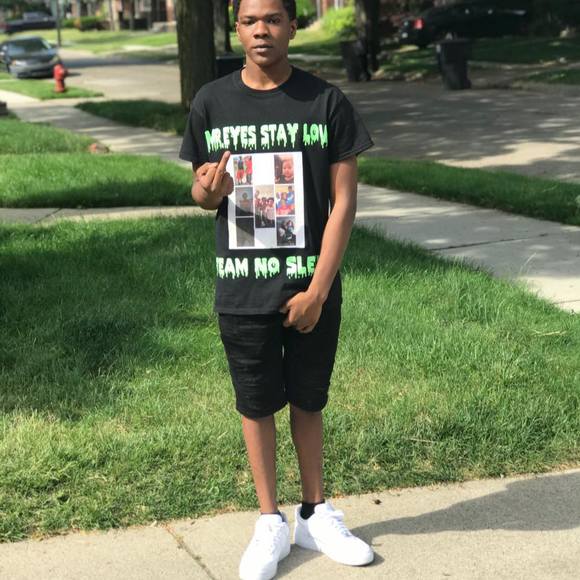 Profile Picture of Sheldon Harris (@sheldonharris) on Poshmark