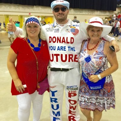 Profile Picture of Deborah Clinton (@debiegrace) on Twitter