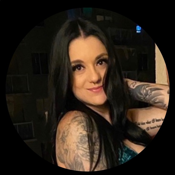 Profile Picture of Amanda Gamble (@shemedusa) on Poshmark