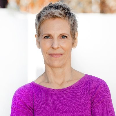 Profile Picture of Kelly Barron (@kellymindful4u) on Twitter