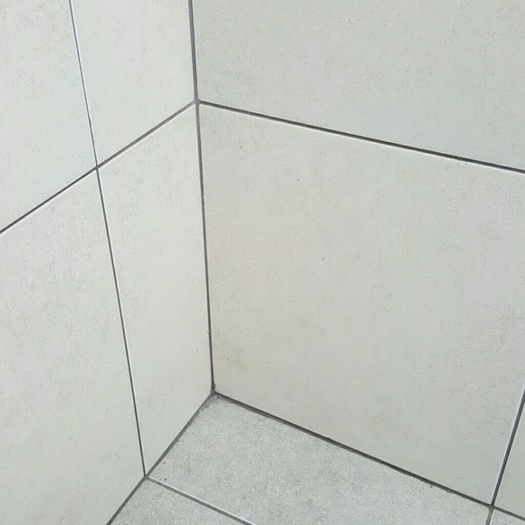 Profile Picture of Robert Valladares (@egboosted) on Poshmark