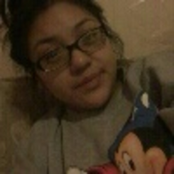 Profile Picture of Kandii Sanchez (@kandii2) on Poshmark